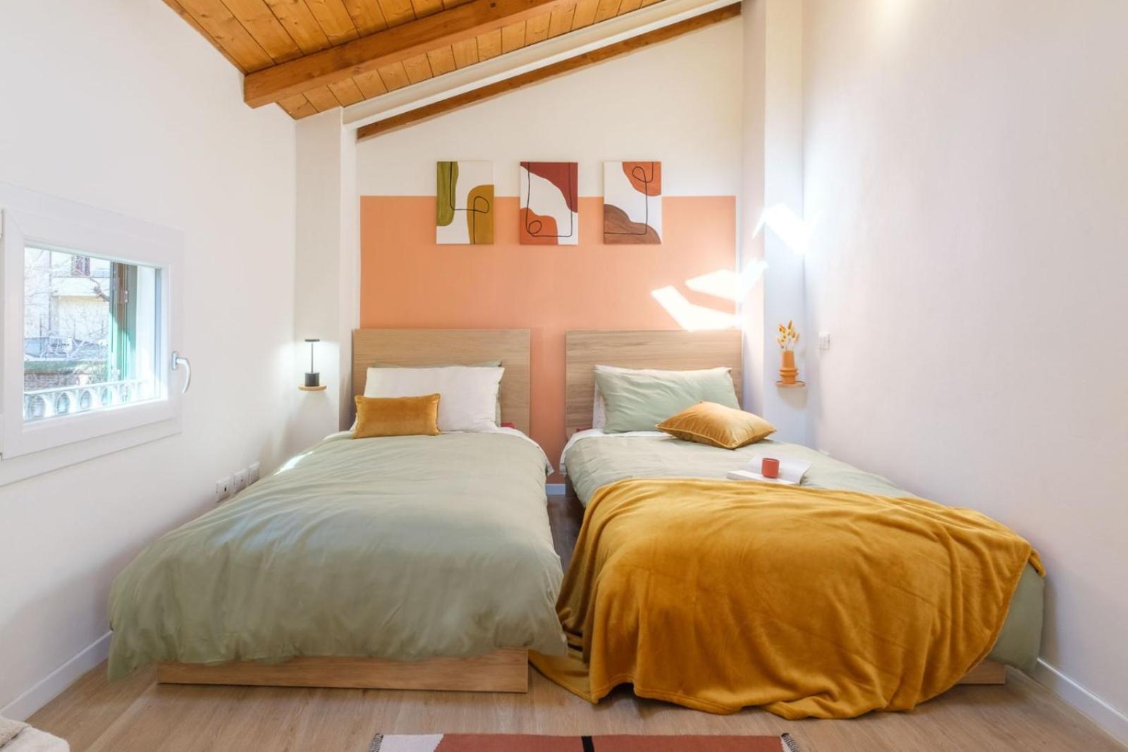 Piazza Maggiore - Il Sentiero Apartment With Private Garden Bologna Bagian luar foto