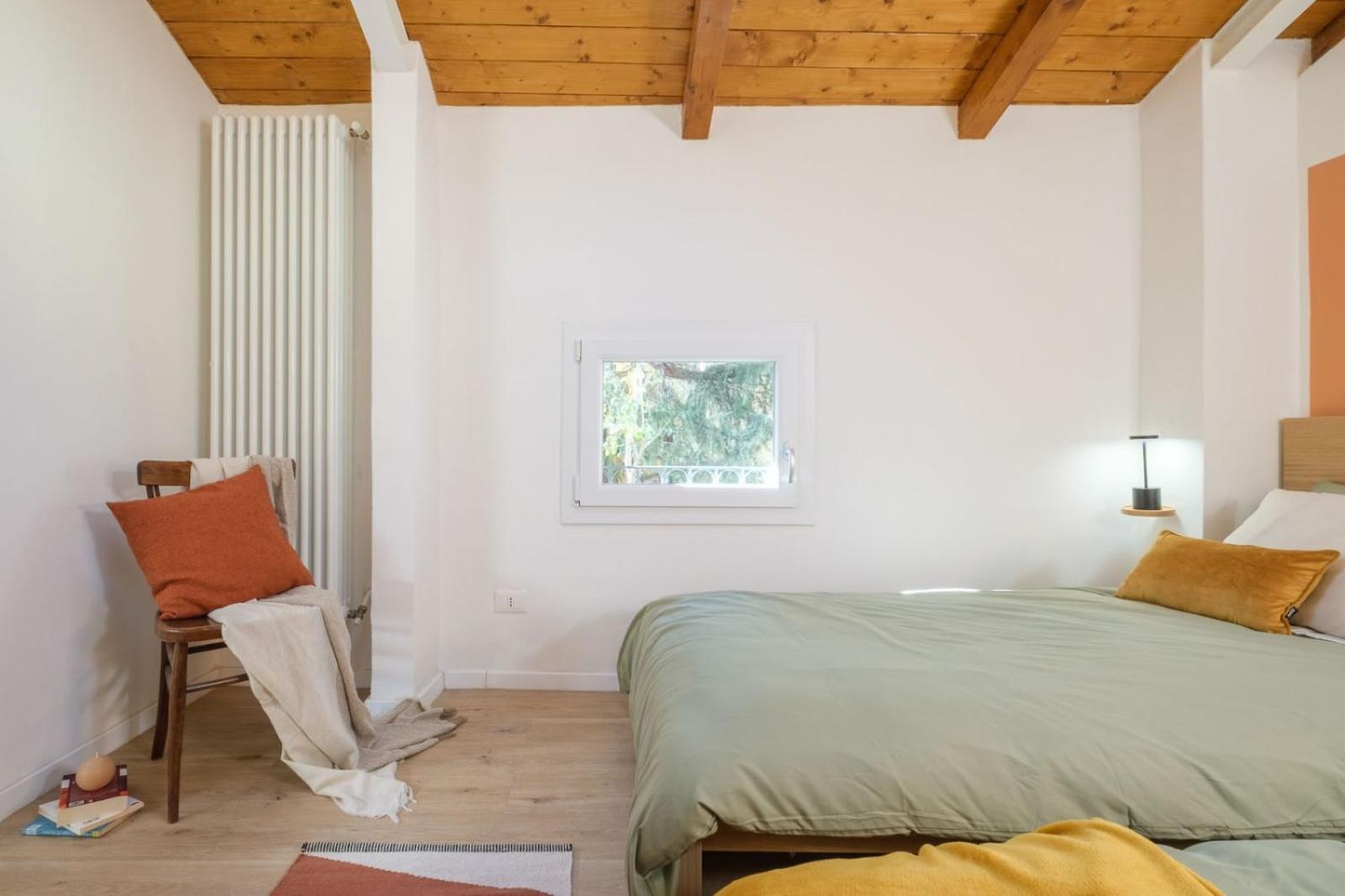 Piazza Maggiore - Il Sentiero Apartment With Private Garden Bologna Bagian luar foto